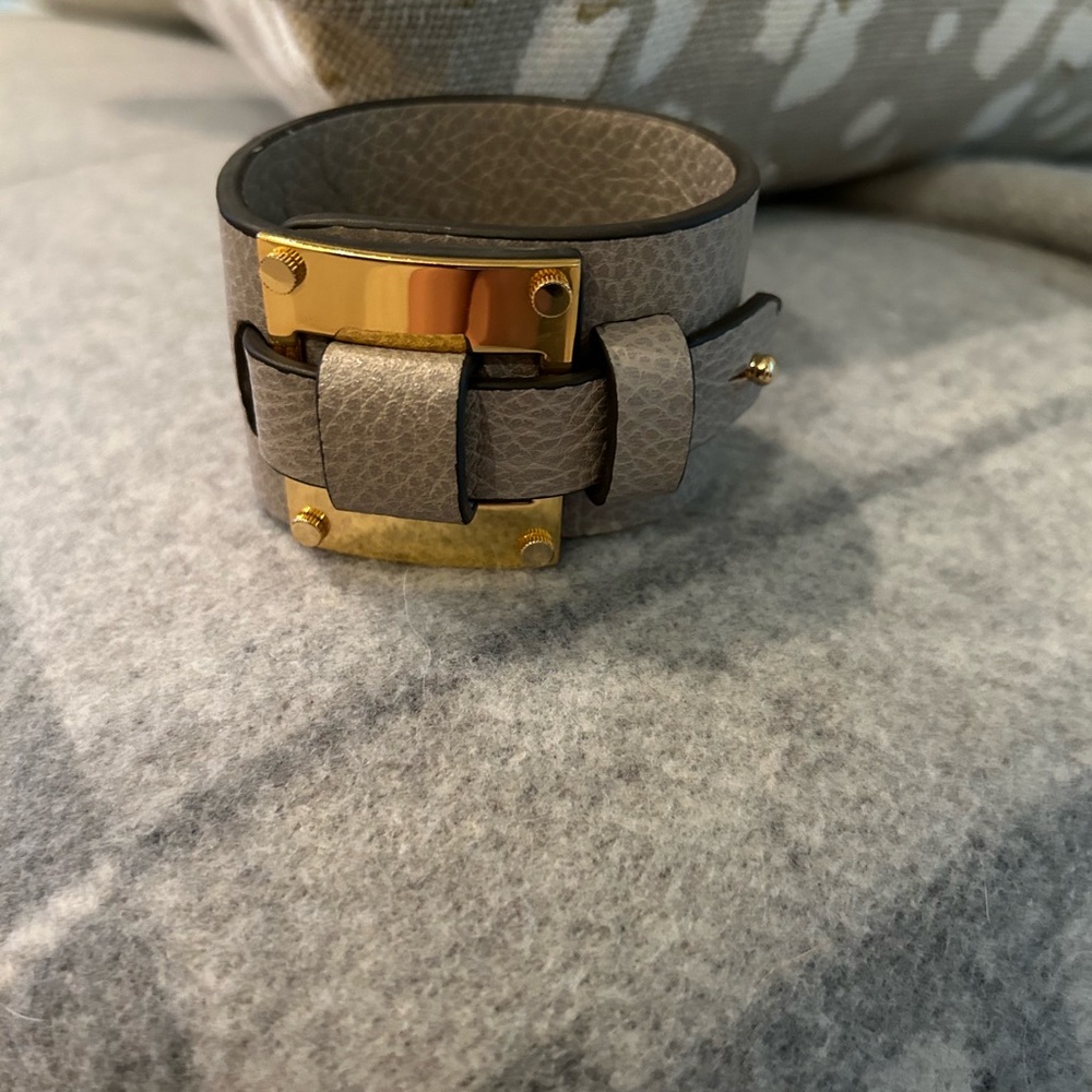 EUC India Hicks Lady P Taupe Grey And Gold Cuff Bracelet Size S/M - Picture 2 of 5